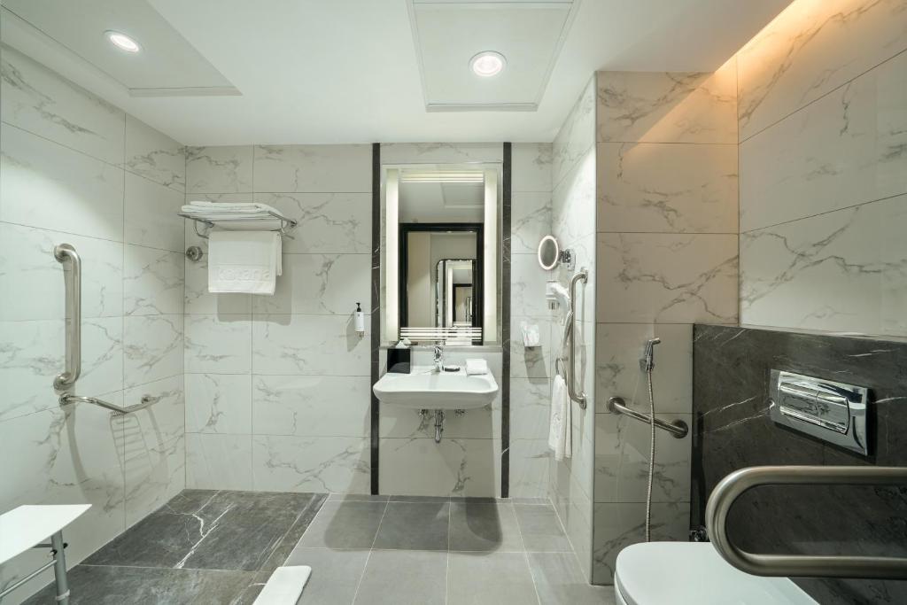 Al Manakha Rotana Madinah